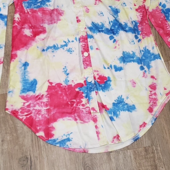 NWT Casual Graffiti Ink Print Blouse - Picture 4 of 6